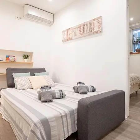 Sublime 5 Mins A Pied Du Palais Des Festivals By Halldis * Канны