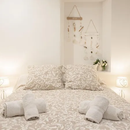 Sublime 5 Mins A Pied Du Palais Des Festivals By Halldis